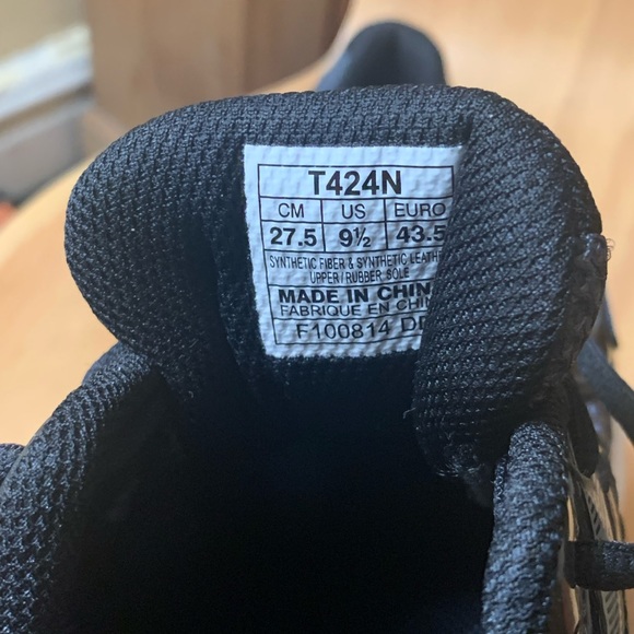 NEW ASICS MEN SNEAKERS SIZE 9 1/2 - Picture 10 of 14